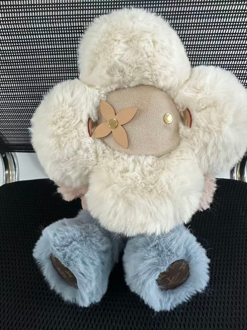 Louis Vuitton 花のぬいぐるみ 新品同様 LOUIS VUITTON（ルイ・ヴィトン） M99960 プティパンダ TAKASHI