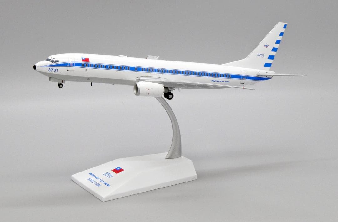 台湾空軍 737-800 3701 1/200 - メルカリ