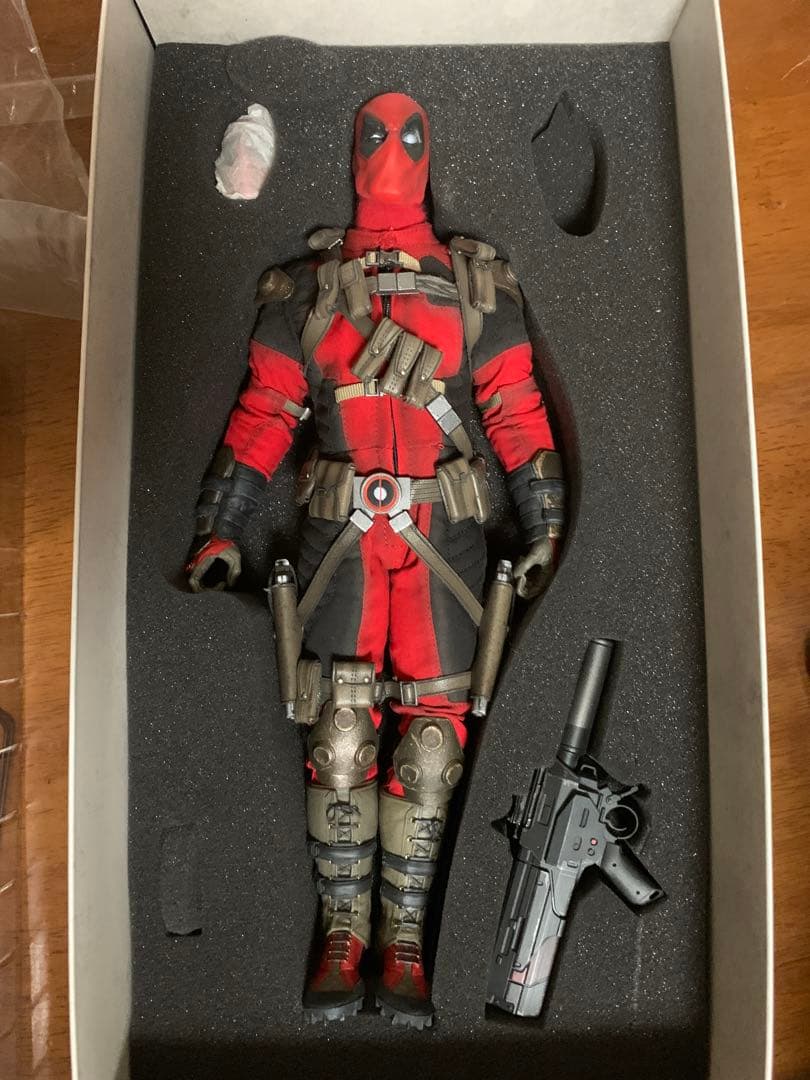 サイドショウ 1/6 フィギュア シックス・スケール デッドプール - メルカリ