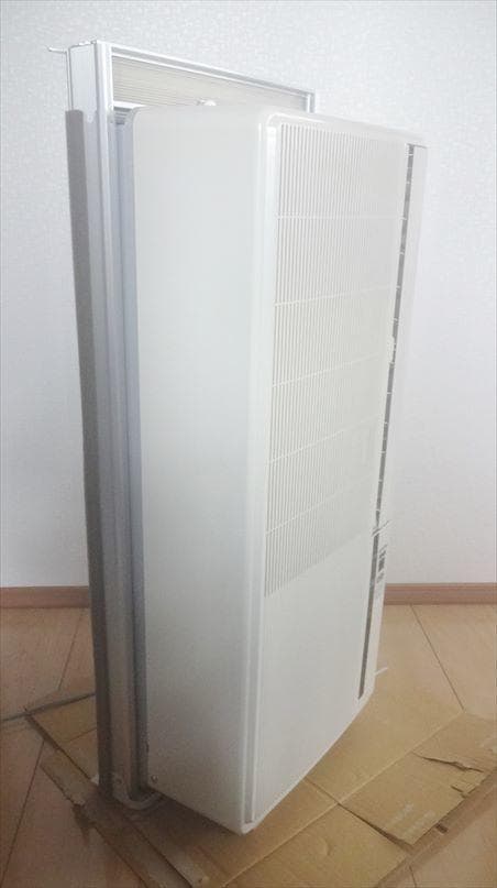☆ジャンク品扱い（外見は美品）リモコン付き・コロナ窓用エアコン