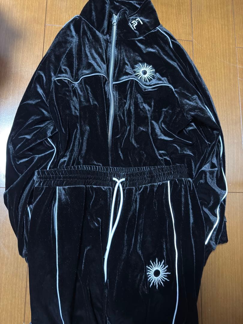 JTPT 伊藤裕樹 ベロア セットアップ RIZIN 極美品 JTPT 伊藤裕樹 ベロア セットアップ RIZIN L 緑 太陽刺繍