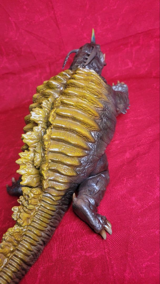 ビリケン商会ソフビキット完成品 透明怪獣ネロンガガレージキット完成