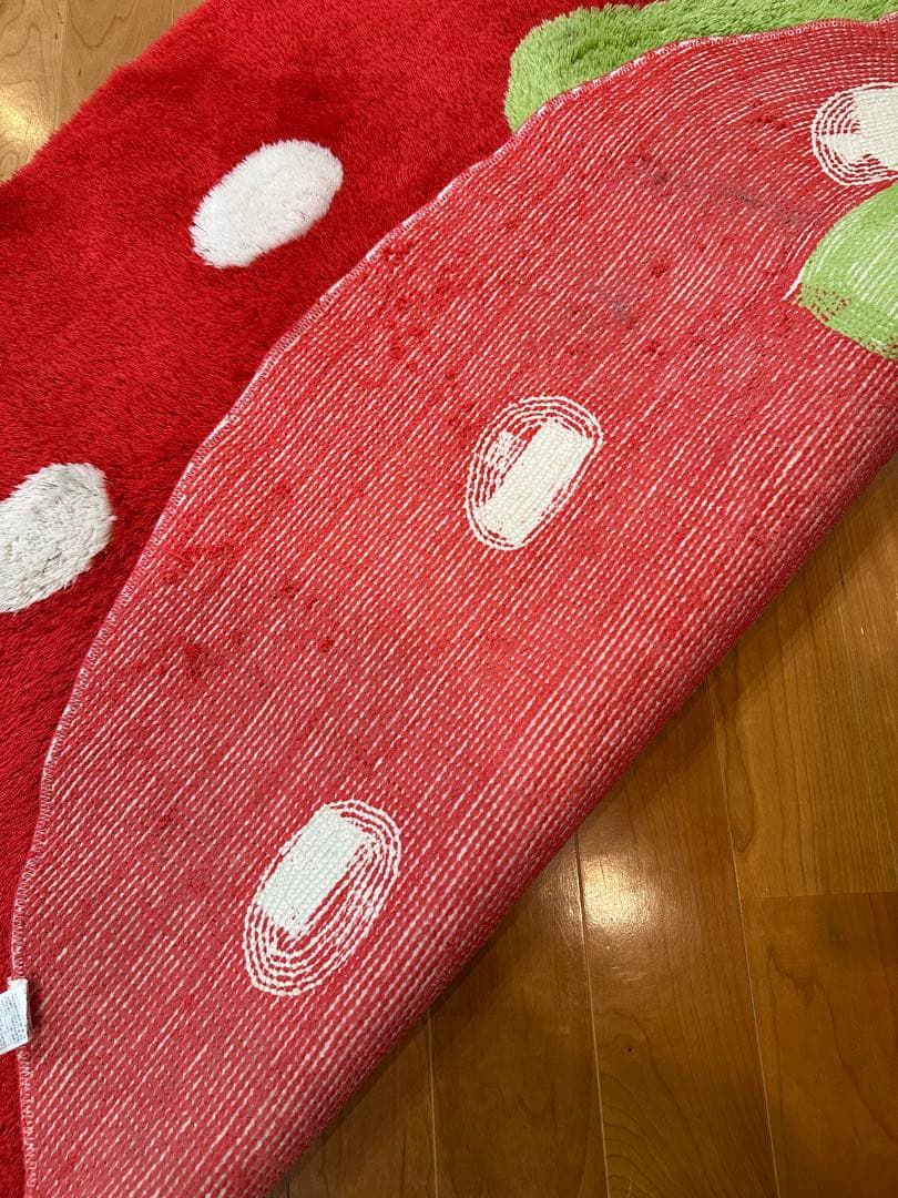 非売品】マザーガーデン 野いちご ラグ マット 赤 約115×135センチ