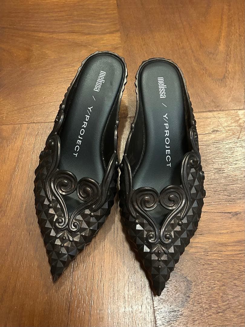 Y/Project Melissaブラックミュール Y/Project x Melissa Court Clogs | Black | FARFETCH