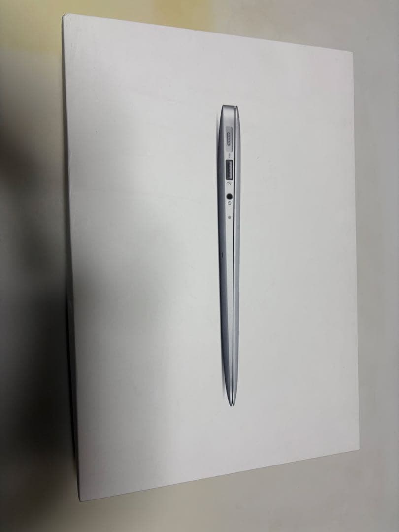 MacBookAir 11インチ A1465 SSD256GB箱あり充電器付き - メルカリ