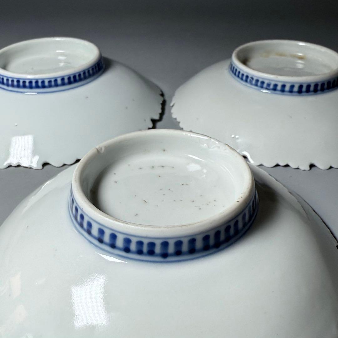 後期鍋島 染付蝶文牡丹形皿 1830-1870 「将軍家への献上鍋島」