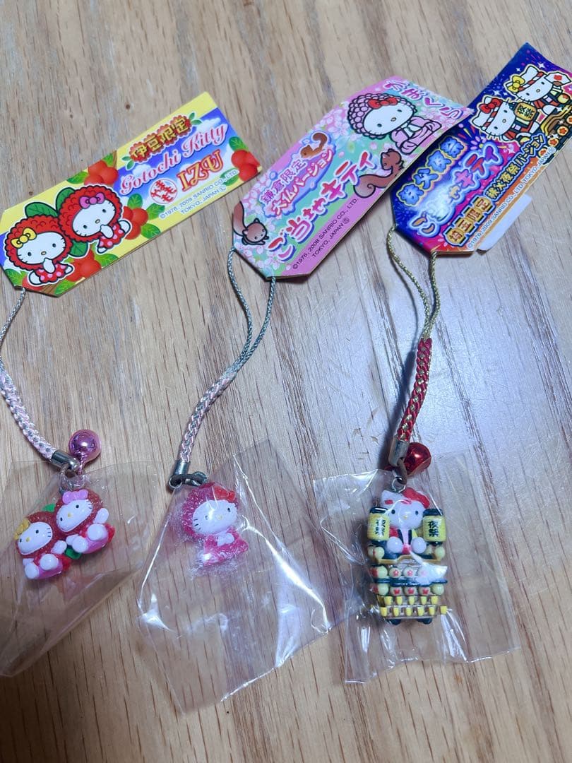 ご当地キティ 根付け 鎌倉大仏 伊豆やまもも 秩父祭り - メルカリ