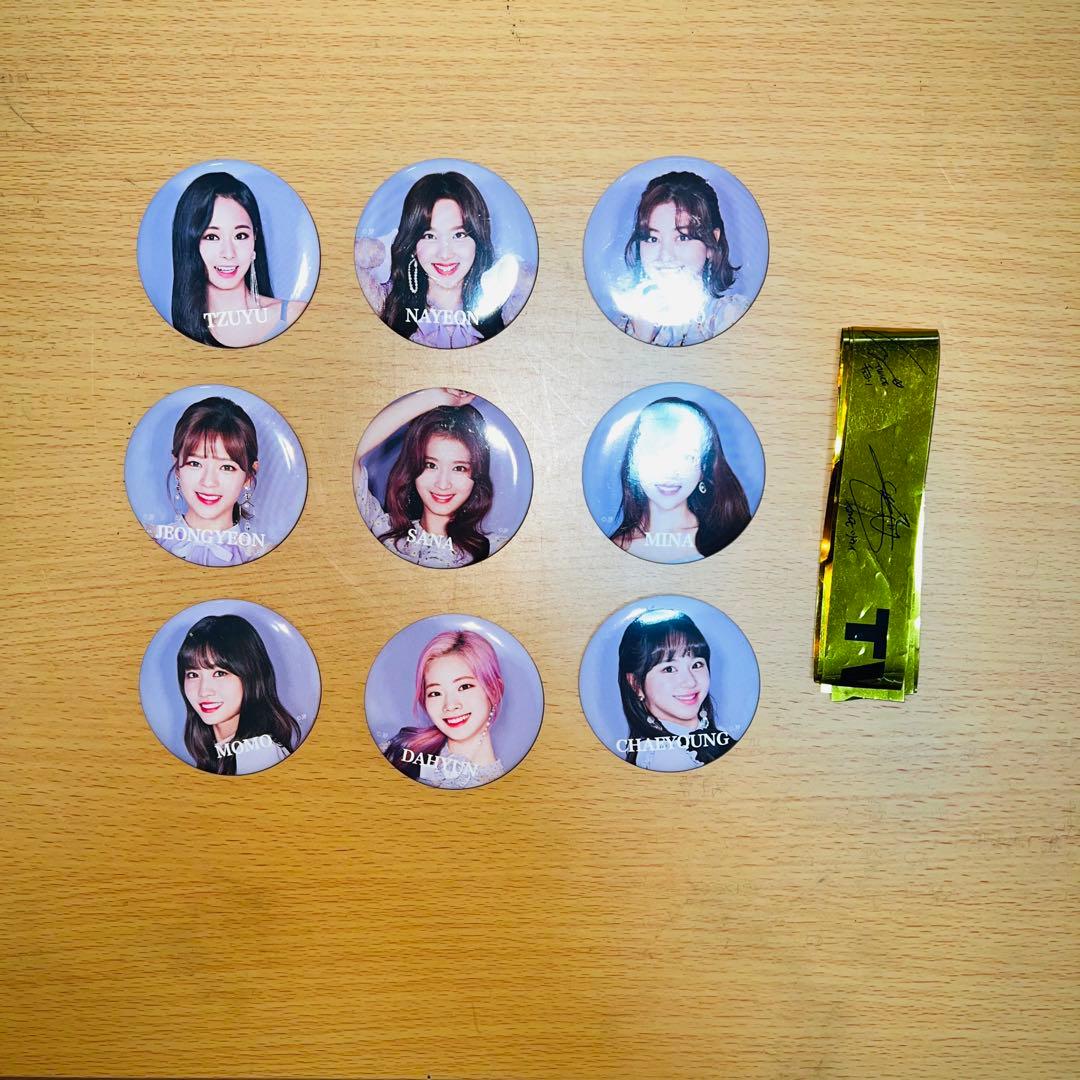 TWICE ピンバッジセット 9個 金テ付き - メルカリ