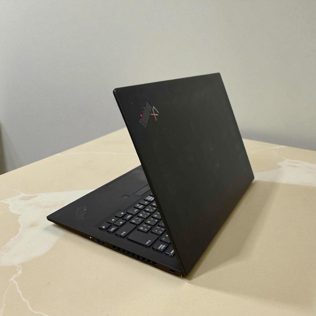 y48＊第10世代 Corei5 ThinkPad X1 Carbon Gen8 Lenovo ThinkPad X1 Carbon(4th) (CPU：Core i5 6300U 2.4GHz/メモリ