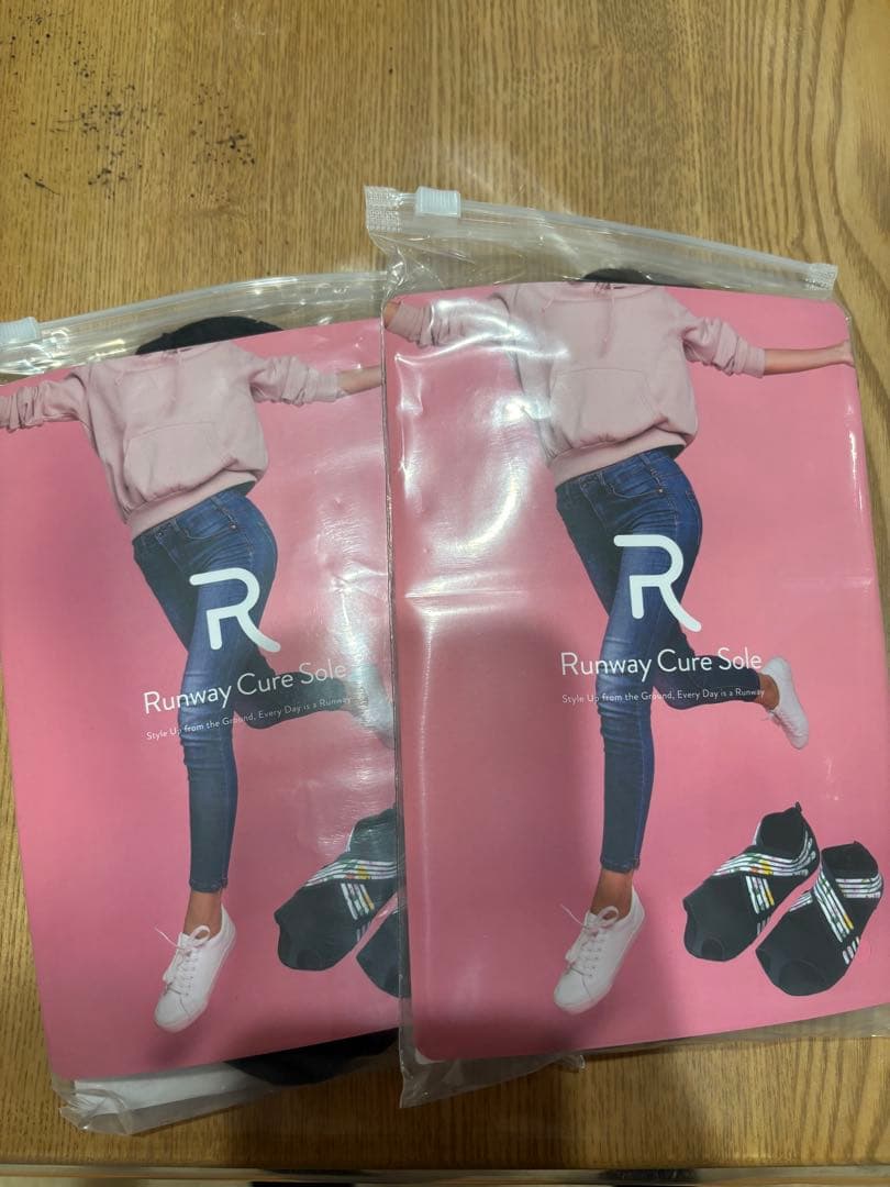 新品未使用品、Runway Cure Sole 着圧ソックス Lサイズ 2個 楽天市場】ランウェイキュアソール 靴下の通販