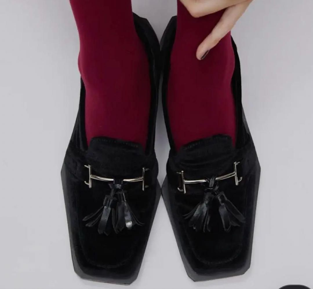 アメリUND ANGULAR SOLE TASSEL LOAFERブラックL UND ANGULAR SOLE TASSEL LOAFER