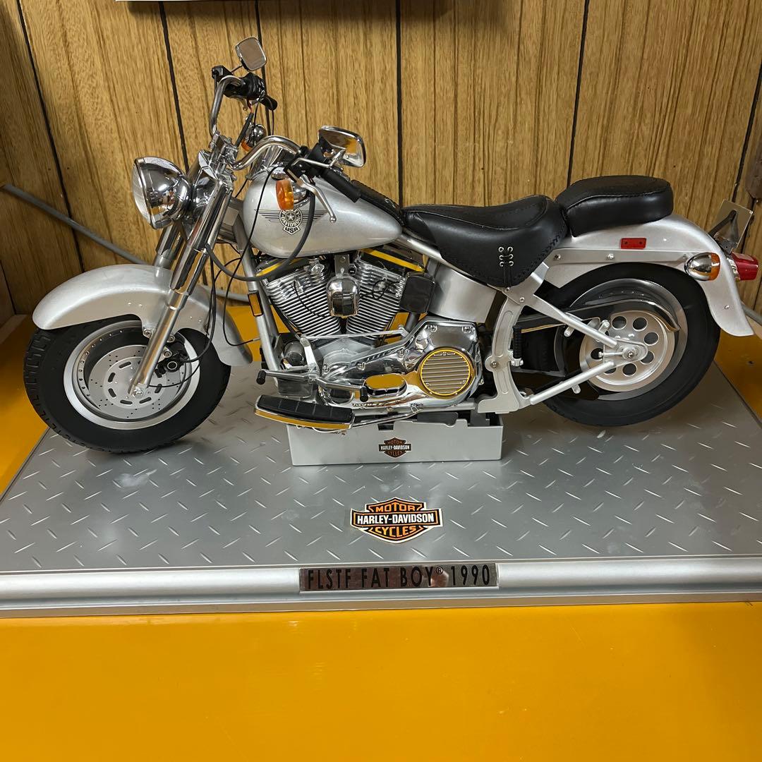 ハーレーダビットソン ファットボーイ ディアゴスティーニ 4分の1