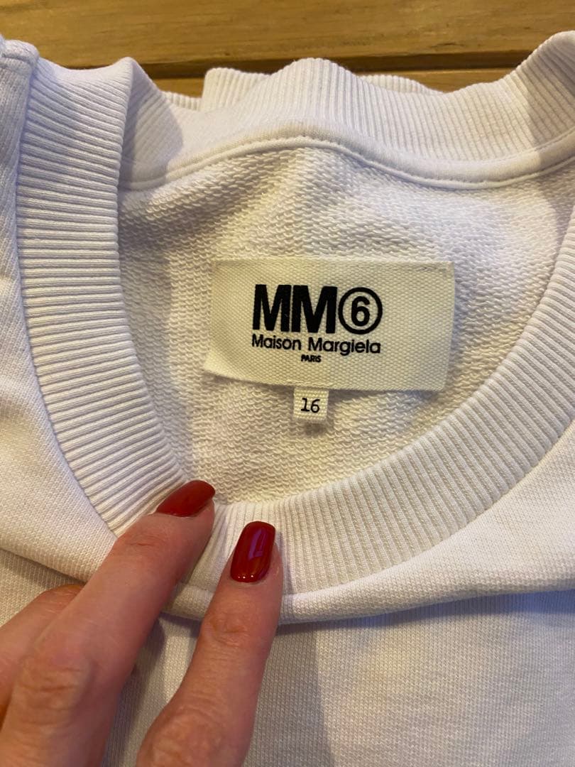 美品MM6スウェット川口春奈 - メルカリ