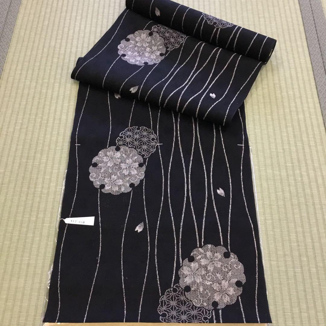 新品】黒 和柄 浴衣反物 綿 麻混 花びら桜 夏柄 雪輪