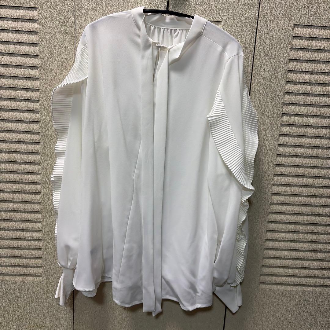 anana 袖プリーツデザインジョーゼット2WAYブラウス ホワイト - メルカリ