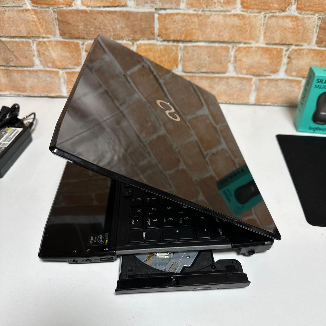 富士通ノートPC Core i7 SSD メモリ8GB Win11 オフィス付き - メルカリ