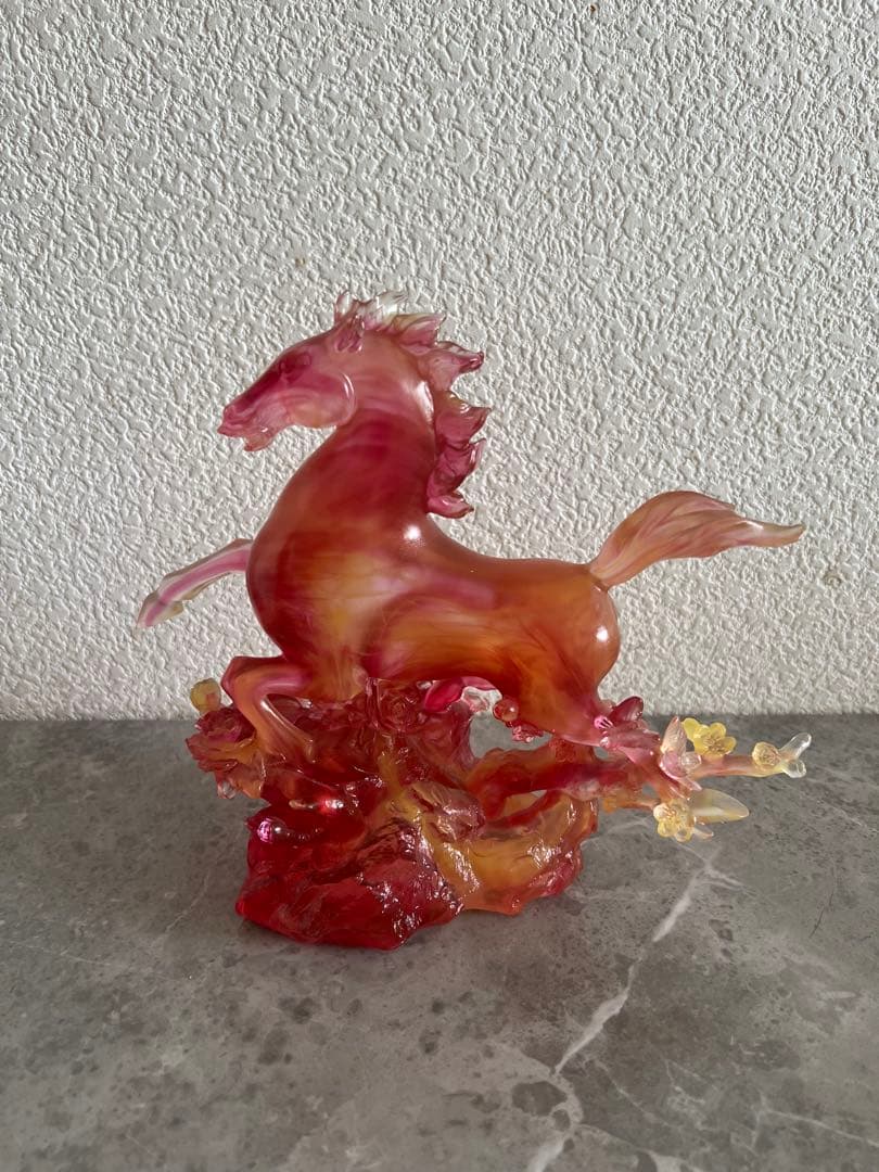 LIULI 琉璃工房 ★ 躍動する吉祥馬のガラス彫刻 ★立身出世 開運 事業成功 LIULI 大功畢成(馬)