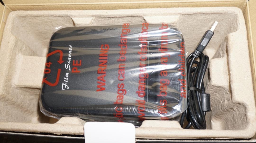 未使用品　フィルムスキャナー 400-SCN006　サンワサプライ サンワ、ブローニーに対応した1400万画素のフィルムスキャナー「400