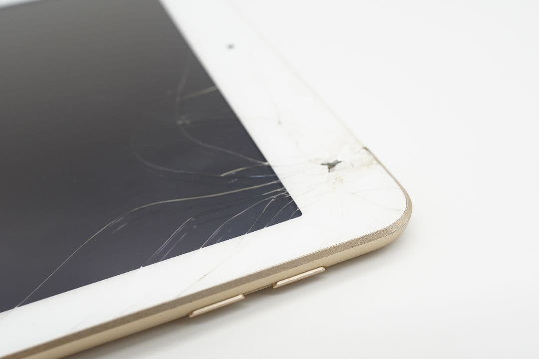 iPad 第5世代 A1823 ジャンク - メルカリ