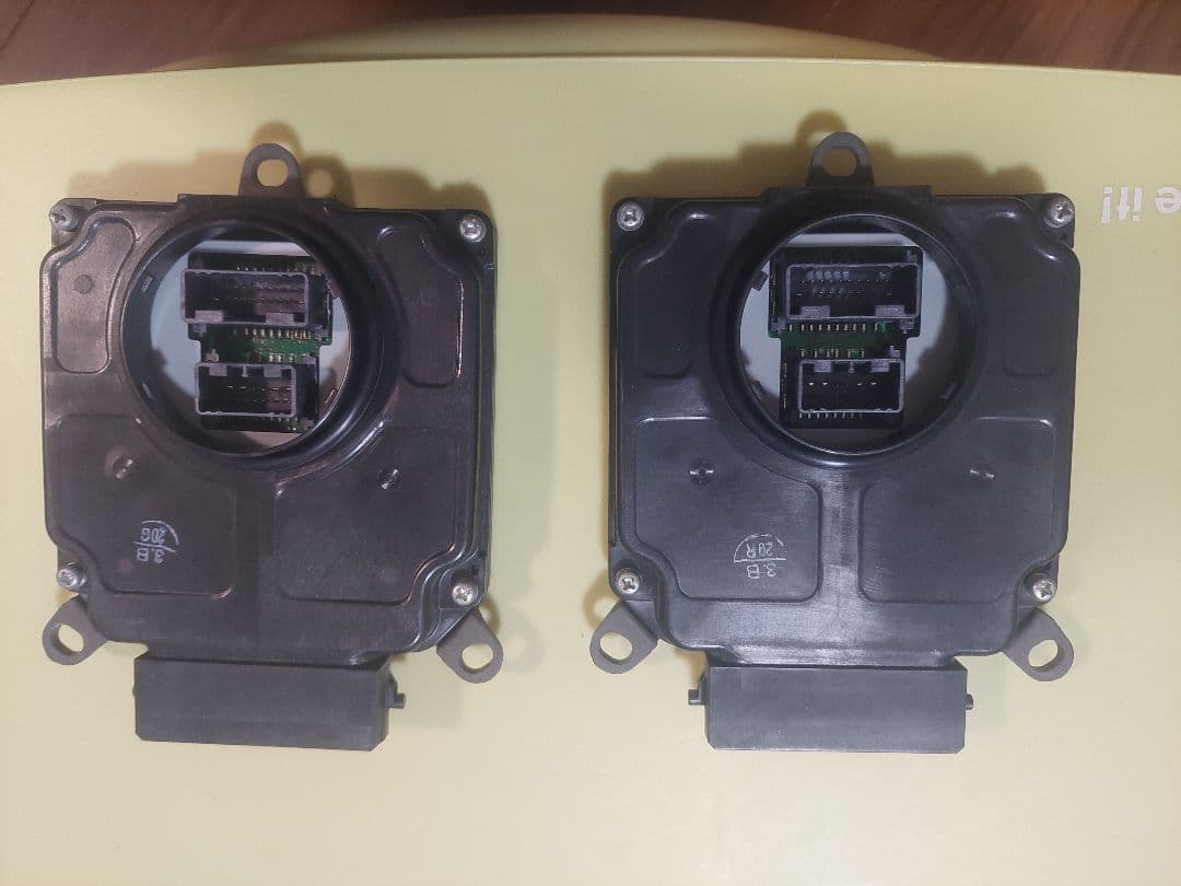 30アルファード ヴェルファイア 左右ヘッドライトコンピュータセット トヨタ 30系 前期 アルファード ヴェルファイア ヘッドライト