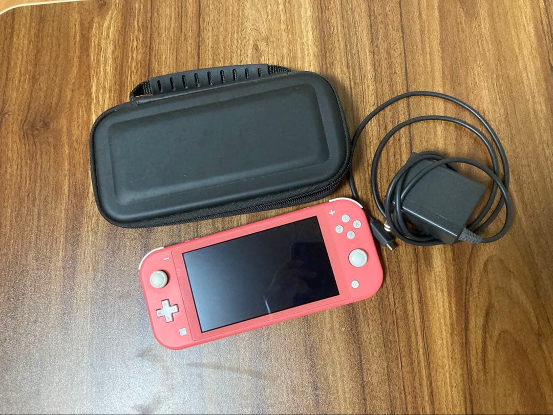 Nintendo Switch Lite ピンク 本体 充電器・ケース付き Nintendo Switch Lite ピンク本体 充電器付き-セルゼロマックス