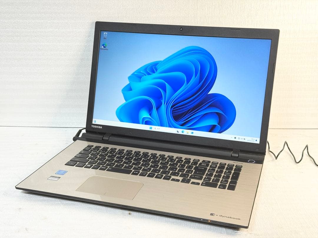 TOSHIBA 東芝 ノートパソコン BX/67TG SSD256GB メモリ8 TOSHIBA（東芝） DynaBook Core-i5 メモリ 8GB SSD 256GB