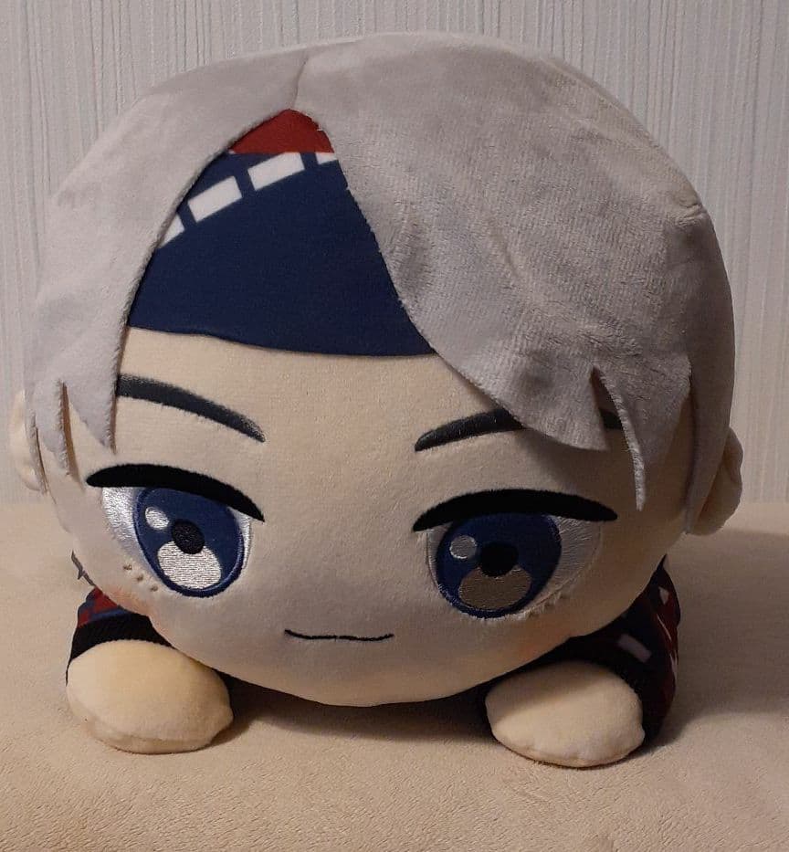 BTS 防弾少年団 TiNY TAN メガジャンボ寝そべりぬいぐるみ - メルカリ