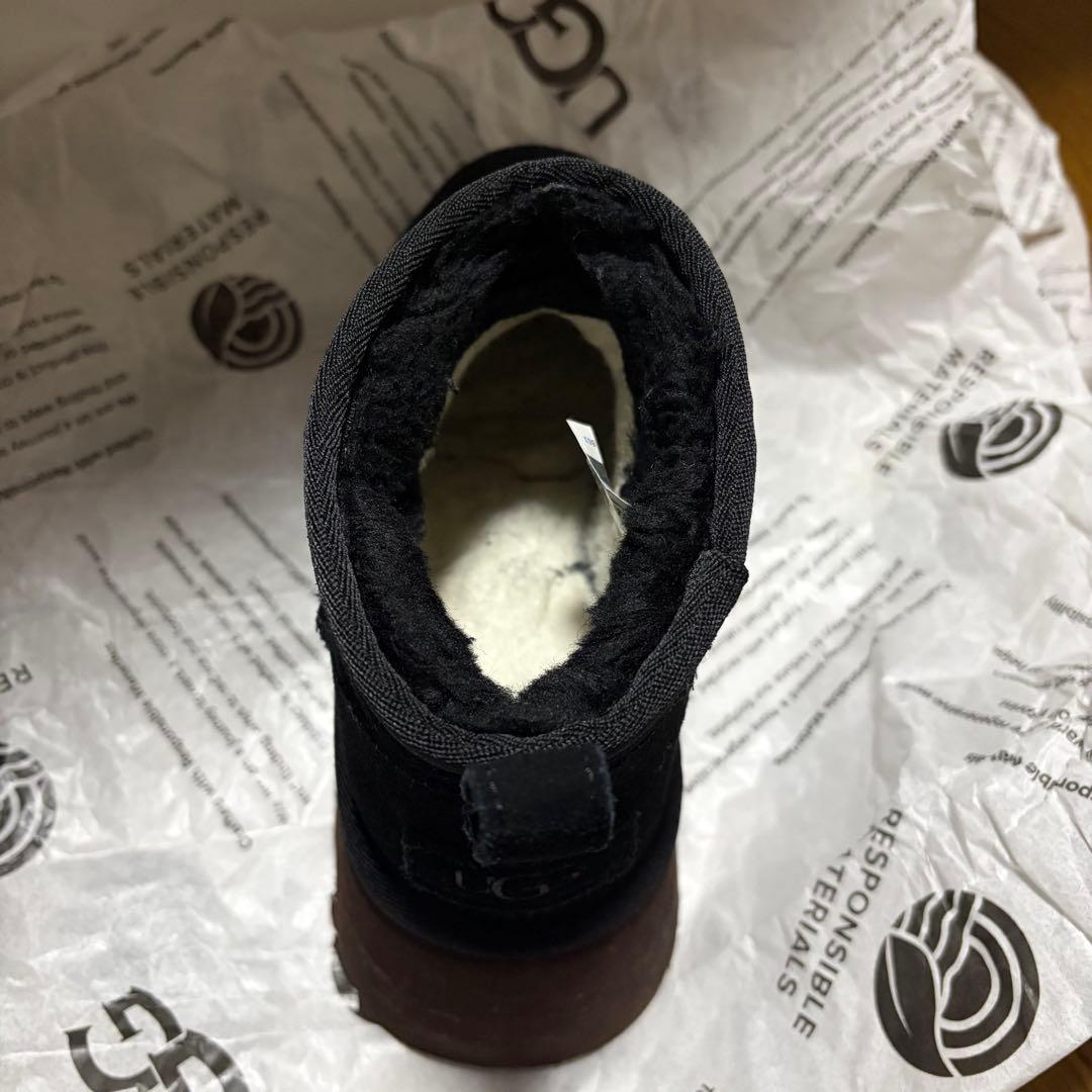 美品　UGG 厚底ムートンブーツ 23〜23.5cm