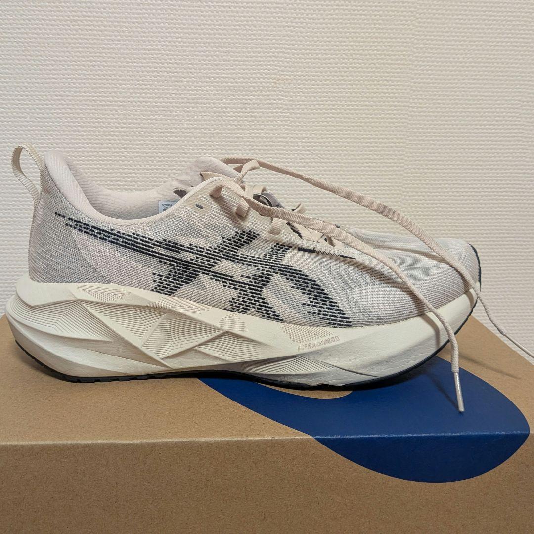 ASICS NOVABLAST5 【26.5cm！】