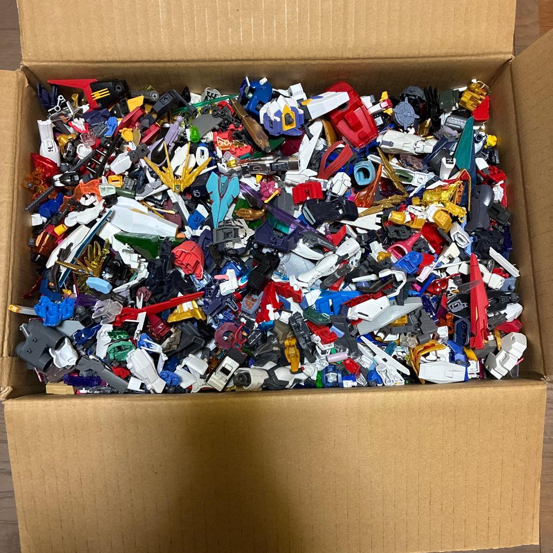 ガンプラ HG.SD.RG.フィギュア大量ジャンク品 まとめ売り ガンプラ HG.SD.RG.フィギュア大量ジャンク品 まとめ売り - メルカリ