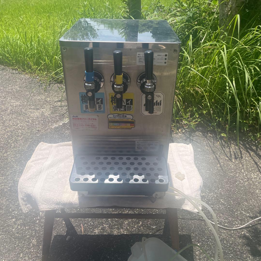 業務用生ビールサーバー(レギュレータなし、緑ボンベ無し) キャンプ場で生ビール!? 氷冷式ビールサーバーで夏フェス気分を演出