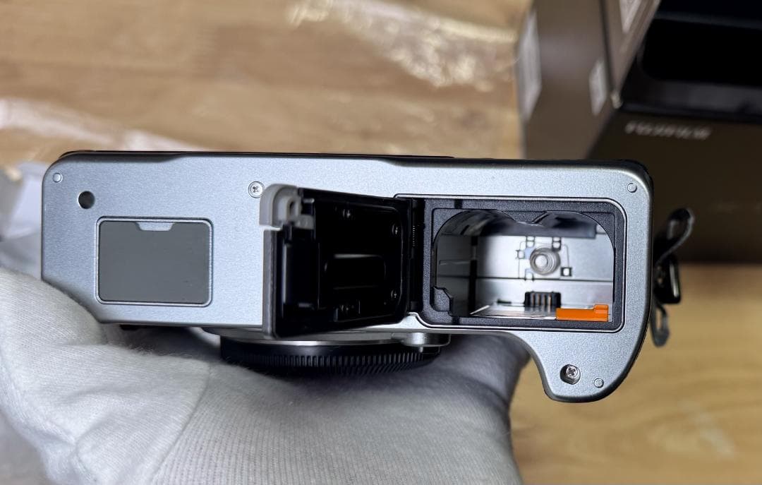 修理点検済】FUJIFILM (フジフイルム) X-T4 ボディ シルバー - メルカリ