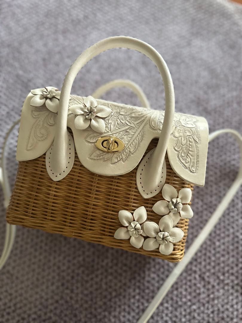 限定デザインカービングトライブス ラタン マエストラ 2WAYショルダー バッグ 限定デザインカービングトライブス ラタン マエストラ 2WAYショルダー