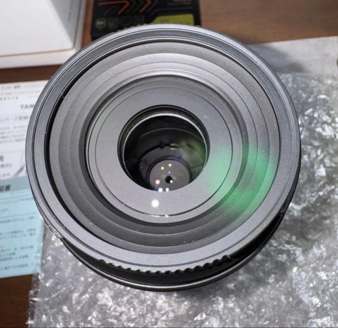 TAMRON70-300mm F/4.5-6.3 DI IIIRXDズームレンズ