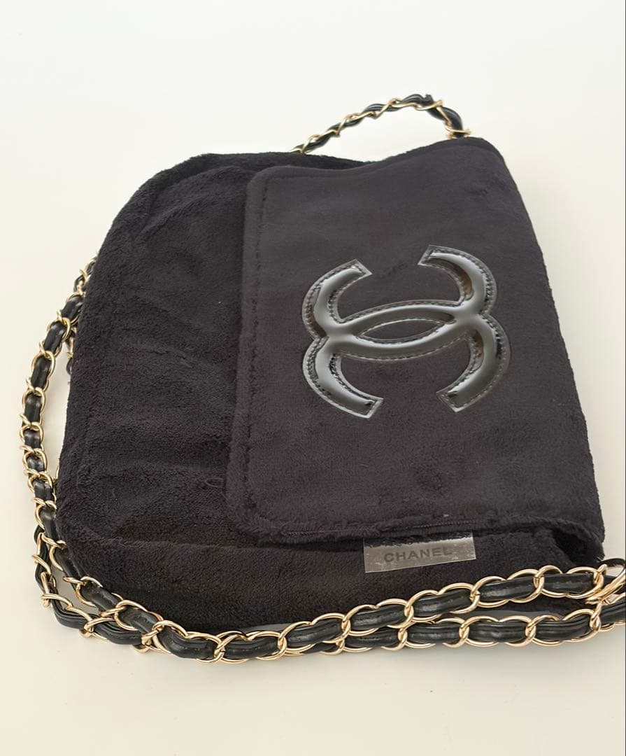 ノベルティ ショルダーバッグ パイル生地 ロゴブラック シャネル 美品