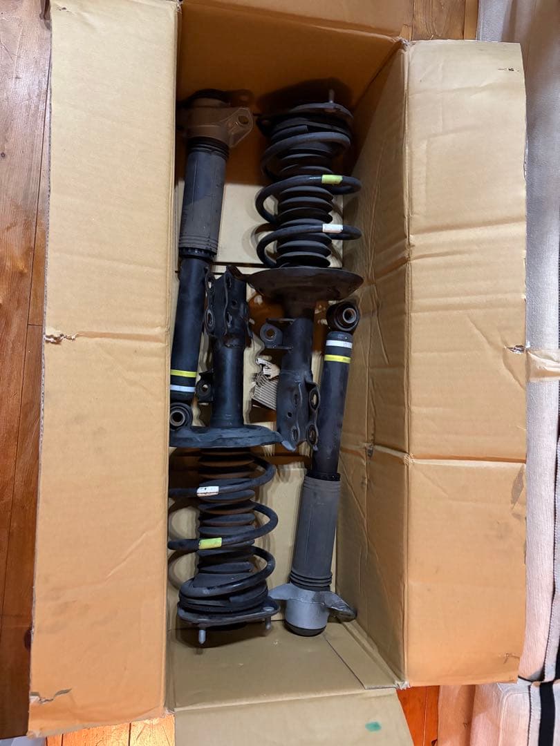 50プリウス前期　ツーリング　ショックアブソーバー　コイルスプリング ZVW50 50系 プリウス 純正 ショック&サスペンション アブソーバー 1台