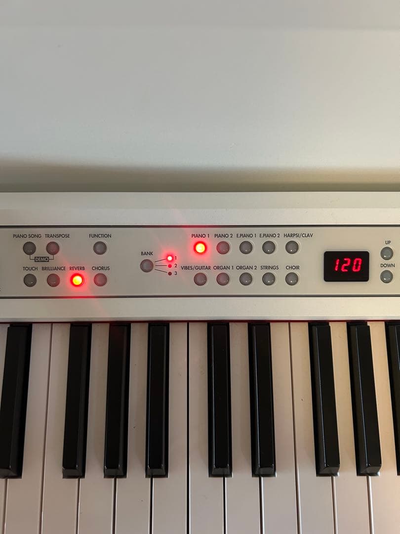 引き取り希望⭐︎配達要相談】KORG LP-380 ホワイト電子ピアノ2023製