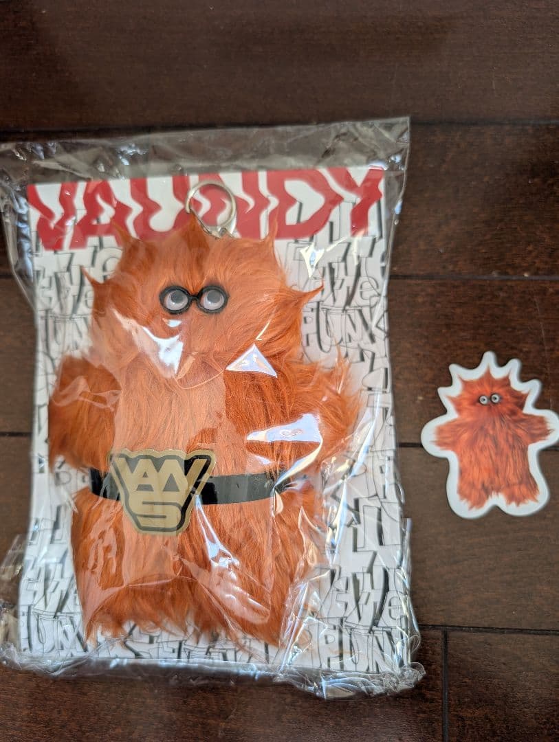 Vaundy little punk マスコット キーチェーン ステッカーオマケ - メルカリ