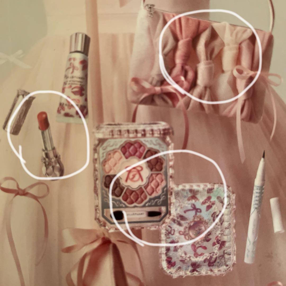 ジルスチュアート　クリスマスコフレ アイシャドウ　リップスティック　ポーチ ジルスチュアート ビューティのクリスマスコフレ、クローゼットを