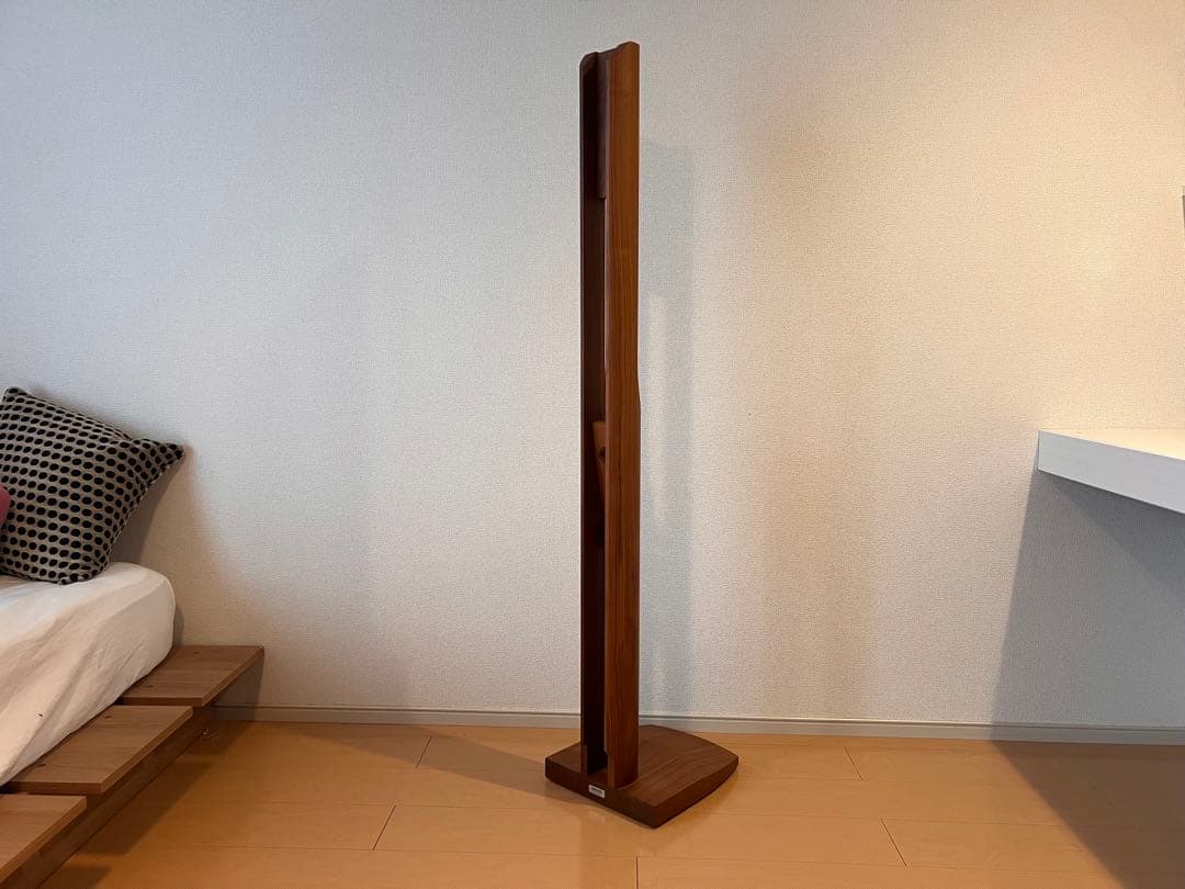 ナガノインテリア RA017 掃除機スタンド 木製 無垢 ウォールナット