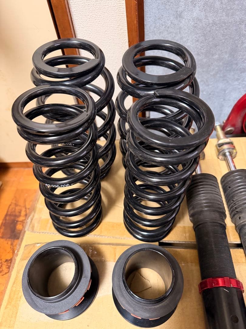 ガチャガチャ売ります^_^ 様専用 80ハリアー Largus 車高調 - メルカリ