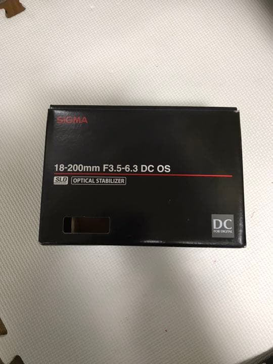 一眼レフ カメラレンズ SIGMA F1.4の明るさと使いやすい画角、常用できる大口径広角レンズ「SIGMA