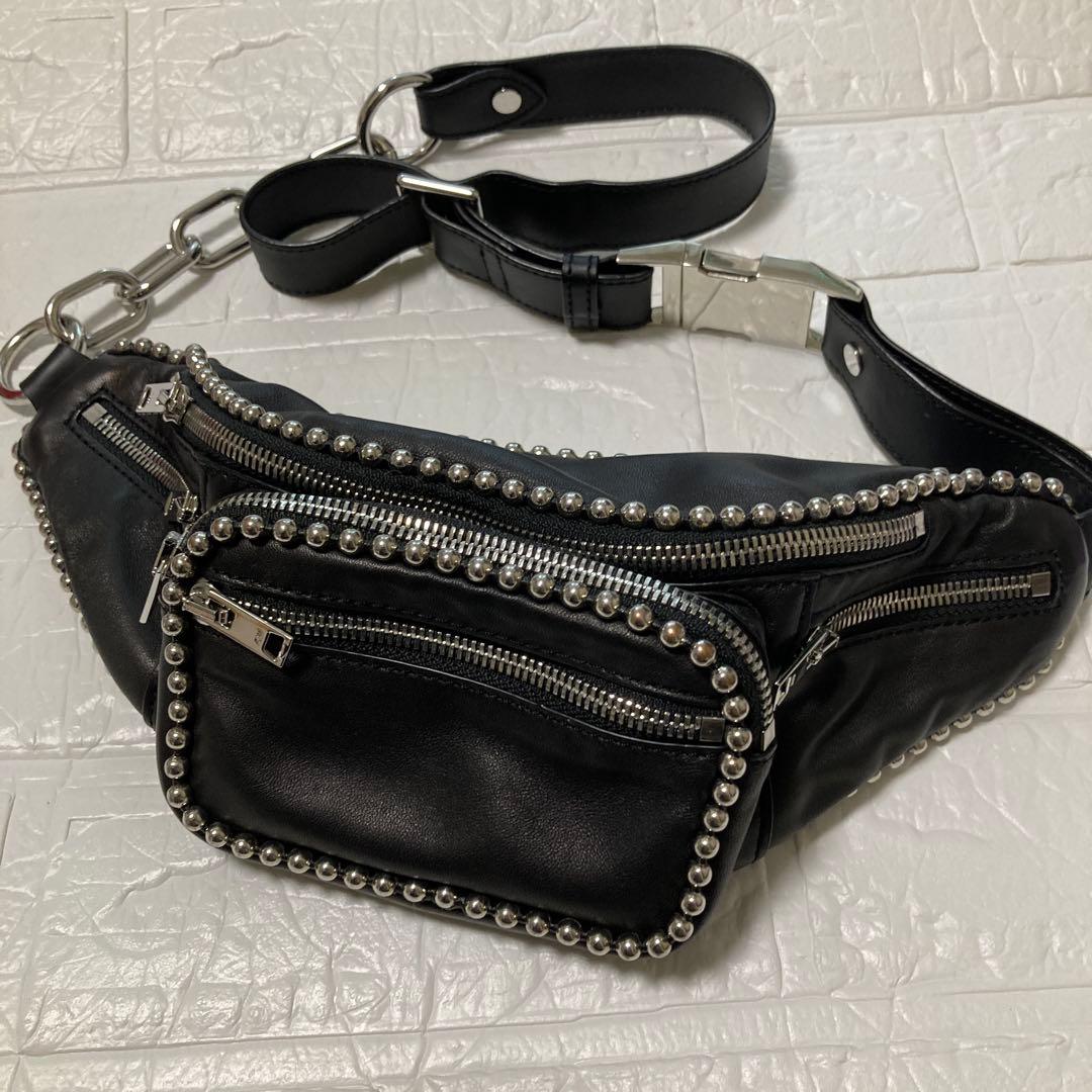 美品　ALEXANDER WANG スタッズ付きファニーパック ブラック 美品 Alexander Wang ショルダーバッグ 斜め掛け ボディバッグ ATTICA