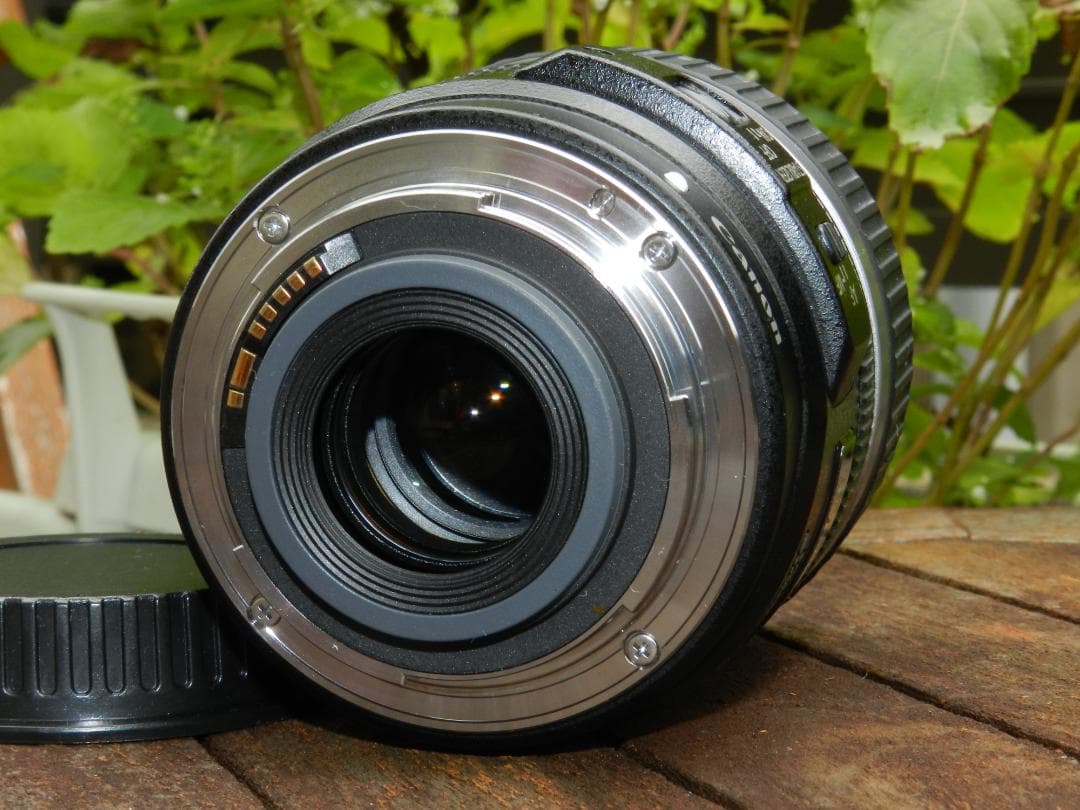 極美品　Canon EF-S 17-85mm f/4-5.6 IS USM