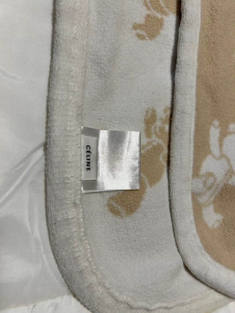 セリーヌ CELINE クマ柄 ブランケット ベージュ - メルカリ