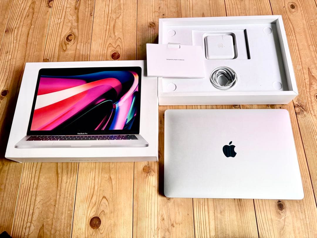 Apple MacBook Pro M1 13インチ 100%シルバー 本体 Amazon.com: Apple 2020 MacBook Pro with M1 Chip, 13-inch, 8GB RAM