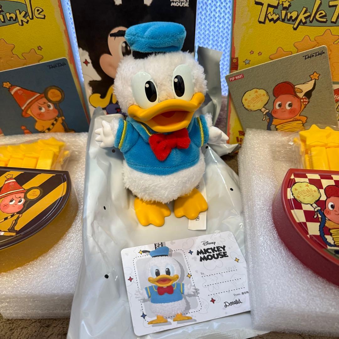 POPMART ミッキーファミリー ドナルド 二つ購入値引きあり - メルカリ