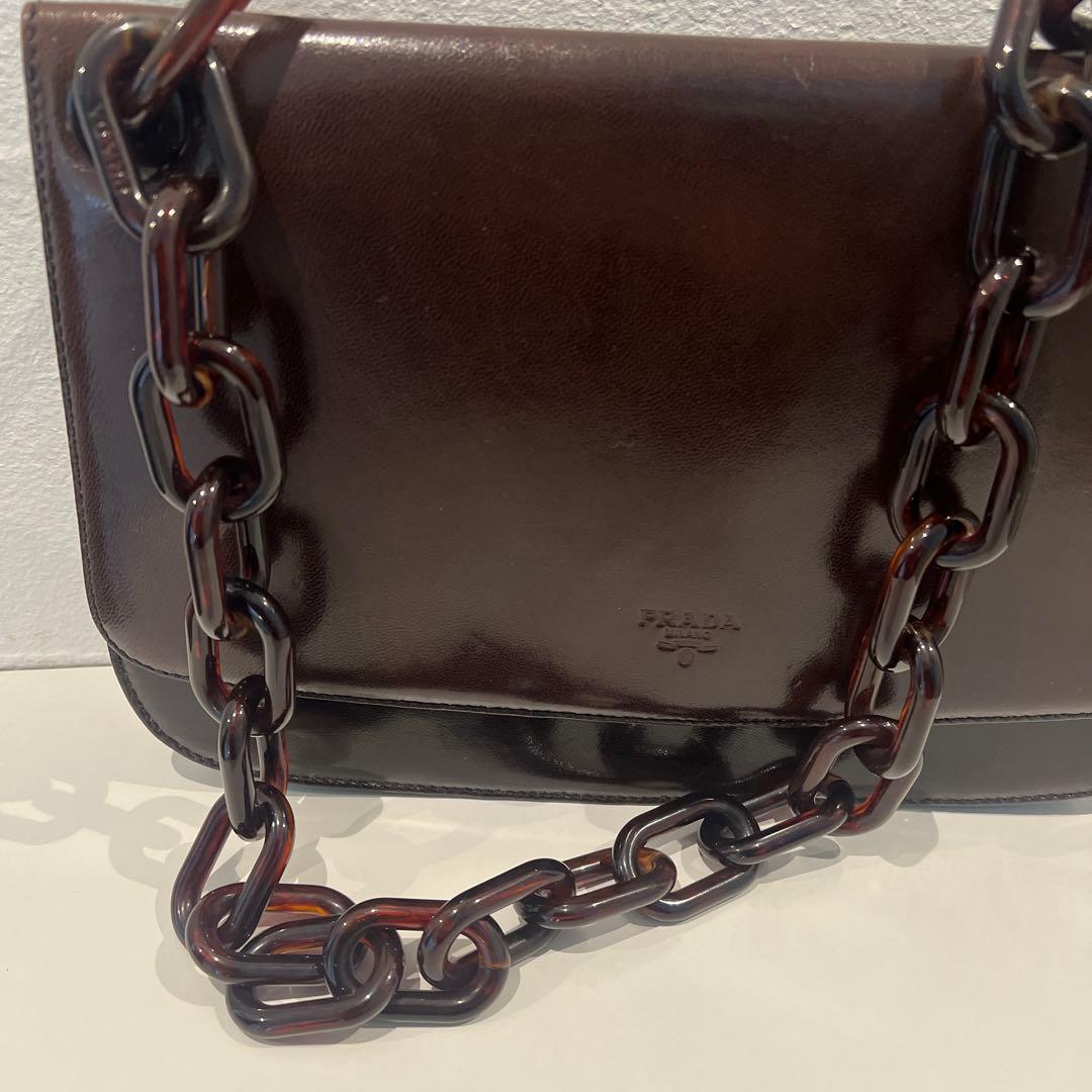 PRADA ダークブラウン チェーンショルダーバッグ - バッグ安く 買う