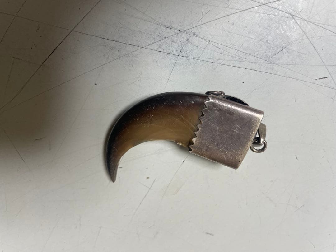 熊の爪ペンダントトップ 925刻印あり①