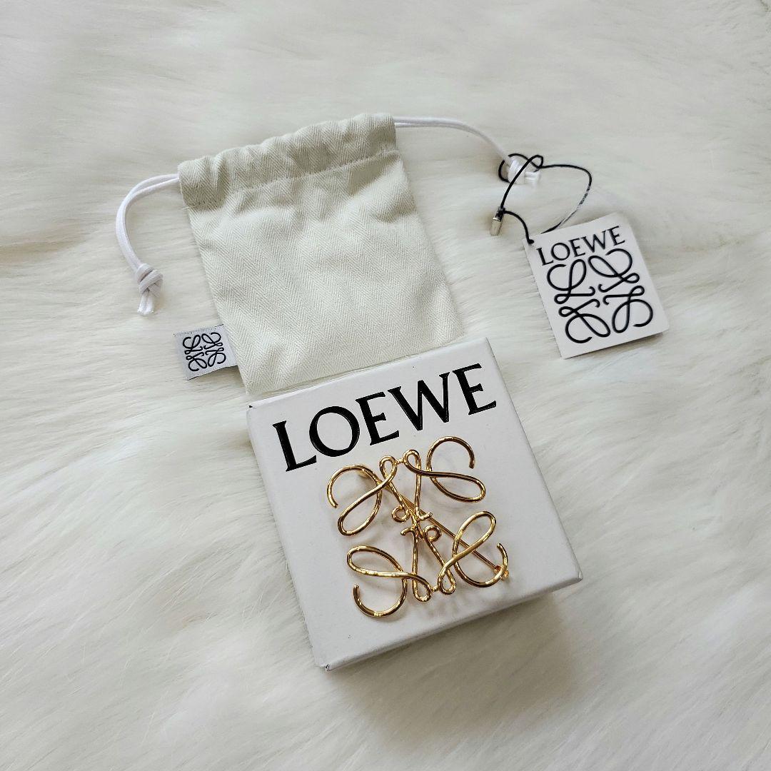 国内正規店購入☆新品☆LOEWE　アナグラムブローチ　ゴールド 中古・古着通販】LOEWE (ロエベ) アナグラムブローチ ゴールド